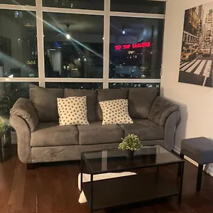  Apartment Downtown 2 Bedroom Families Only Sleeps 5 Canada