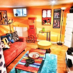  Apartment Bright Pop Art Inspired
