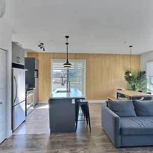  Apartment Balcons Sur La Canada
